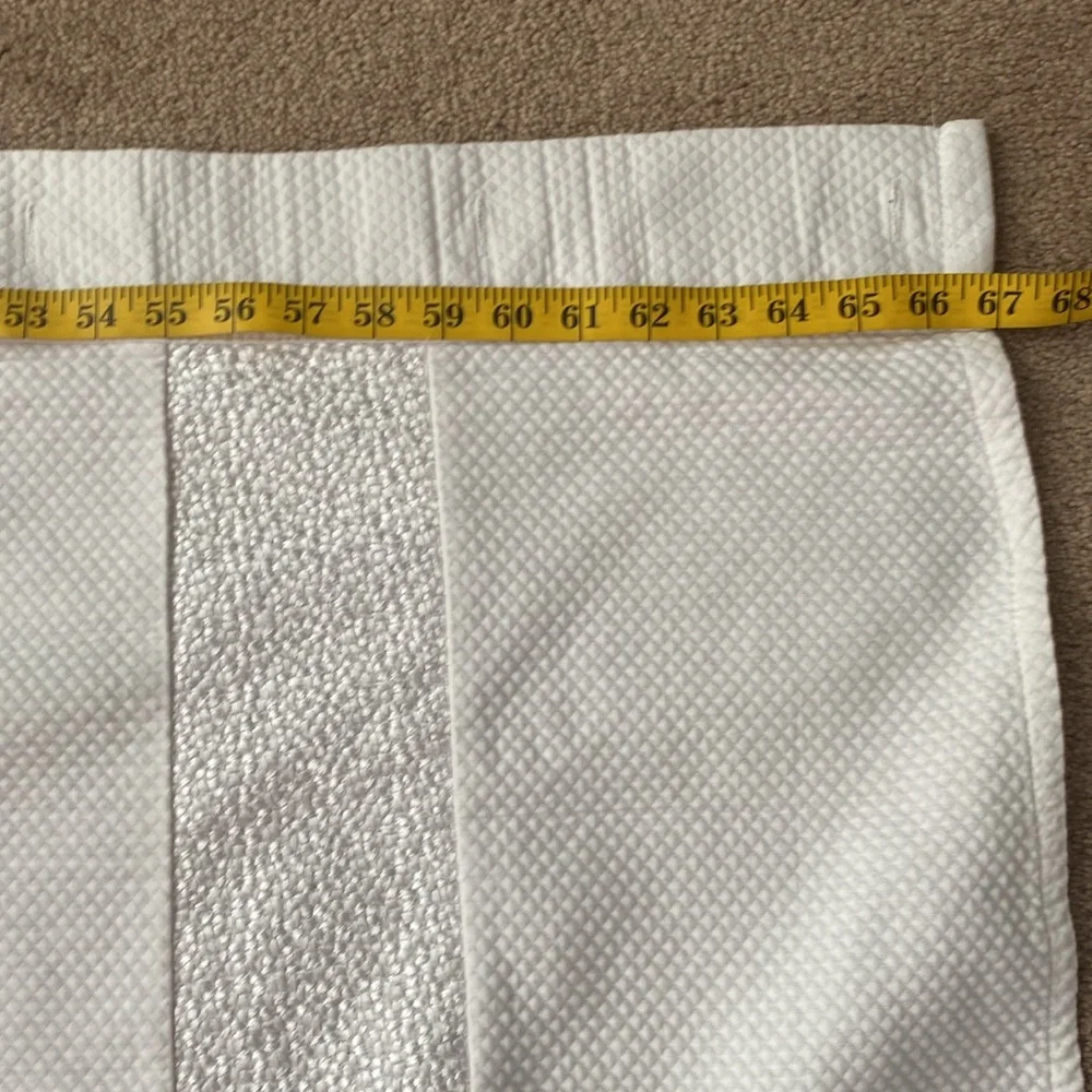 White bathroom curtain 67/67in